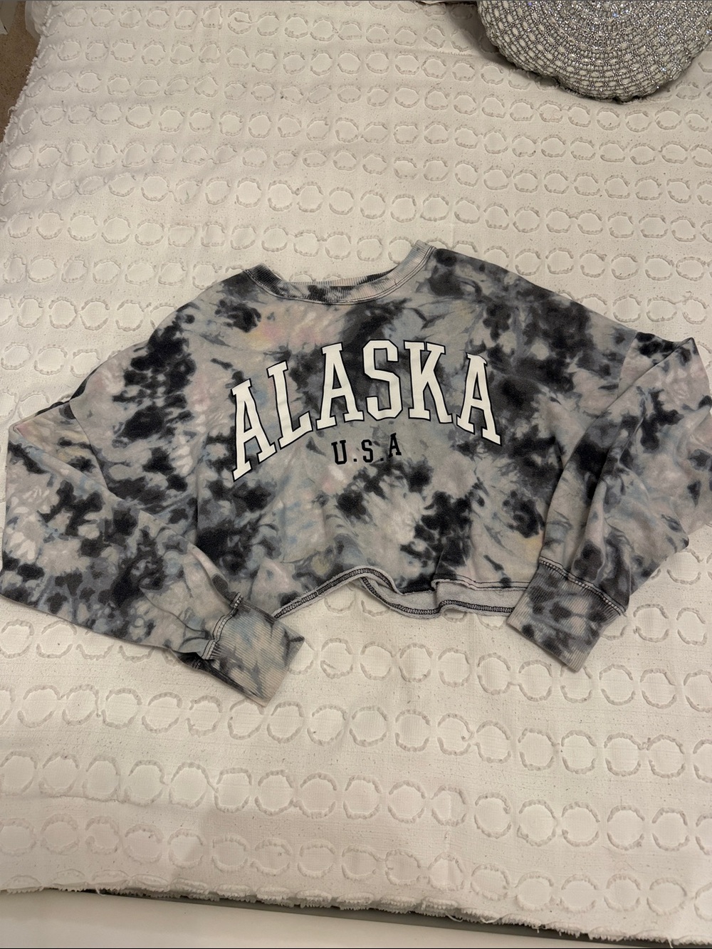 Hollister Tie-Dye 'Alaska U.S.A.' Cropped Sweatshirt - Black & Gray